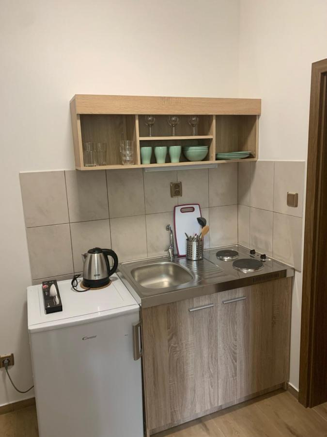Cafe De La Creme Hotel Kuzelov Kültér fotó