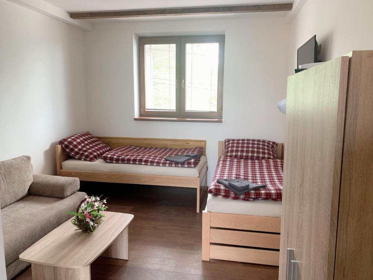 Cafe De La Creme Hotel Kuzelov Kültér fotó