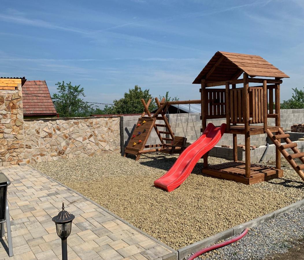 Cafe De La Creme Hotel Kuzelov Kültér fotó